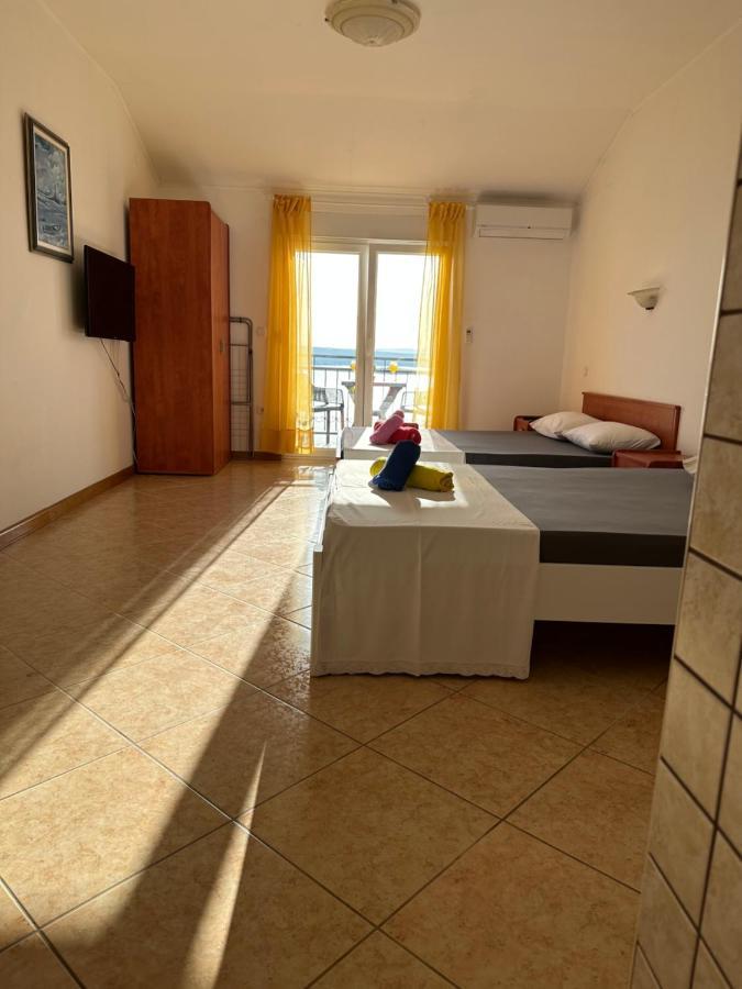 Apartments Badnje Dramalj Esterno foto